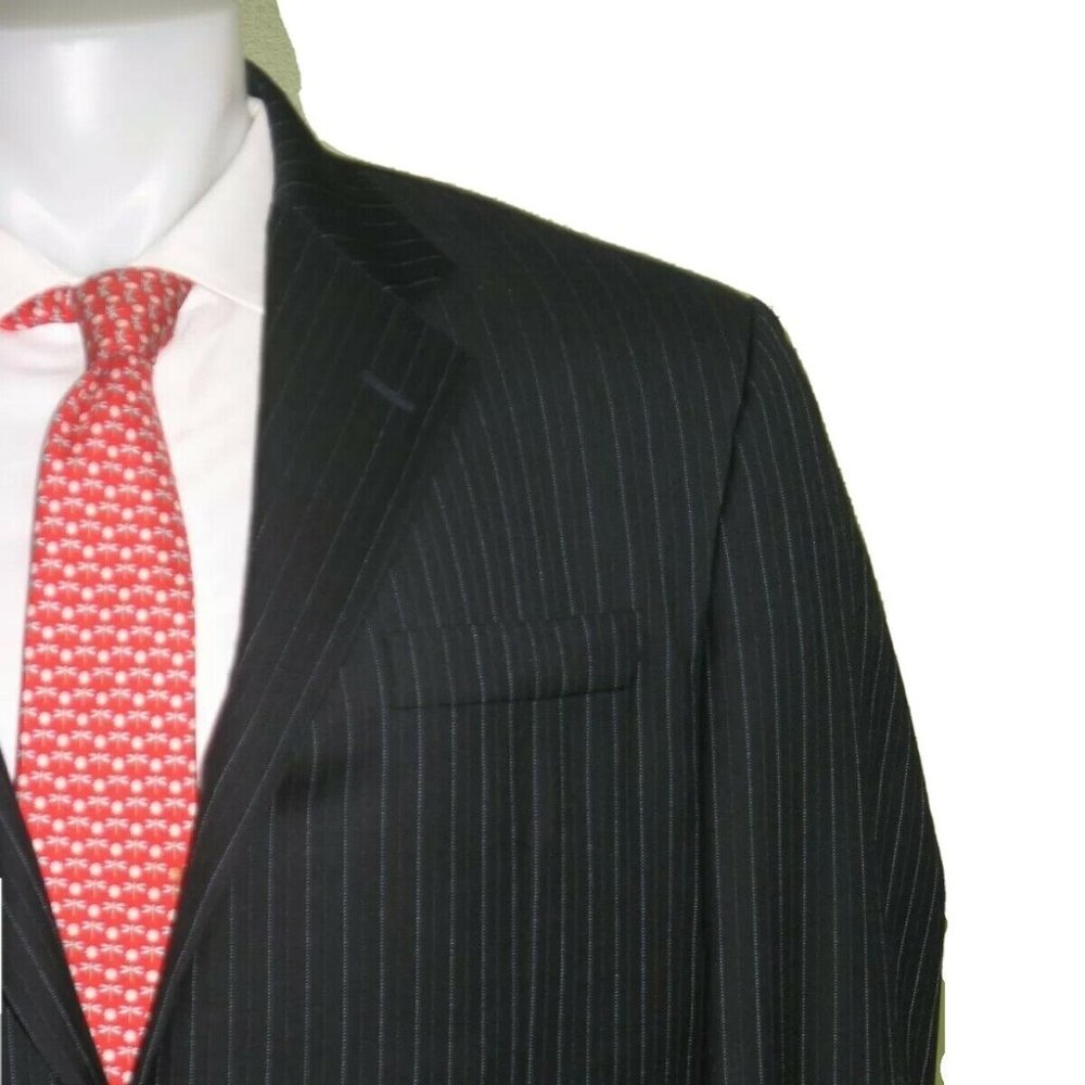 Hickey Freeman Madison Dark Navy Striped Two Button Suit 42L